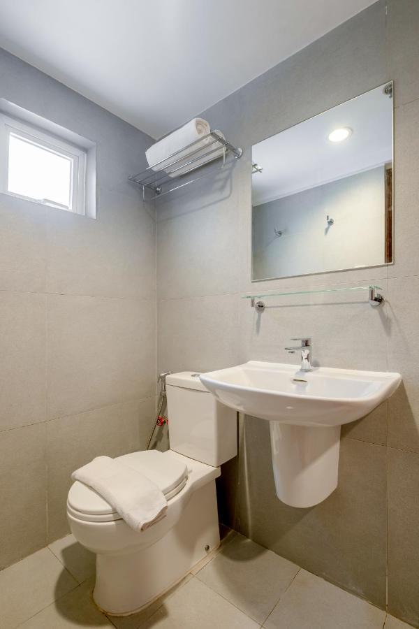 Ihotel Uptown Bgc Taguig Esterno foto